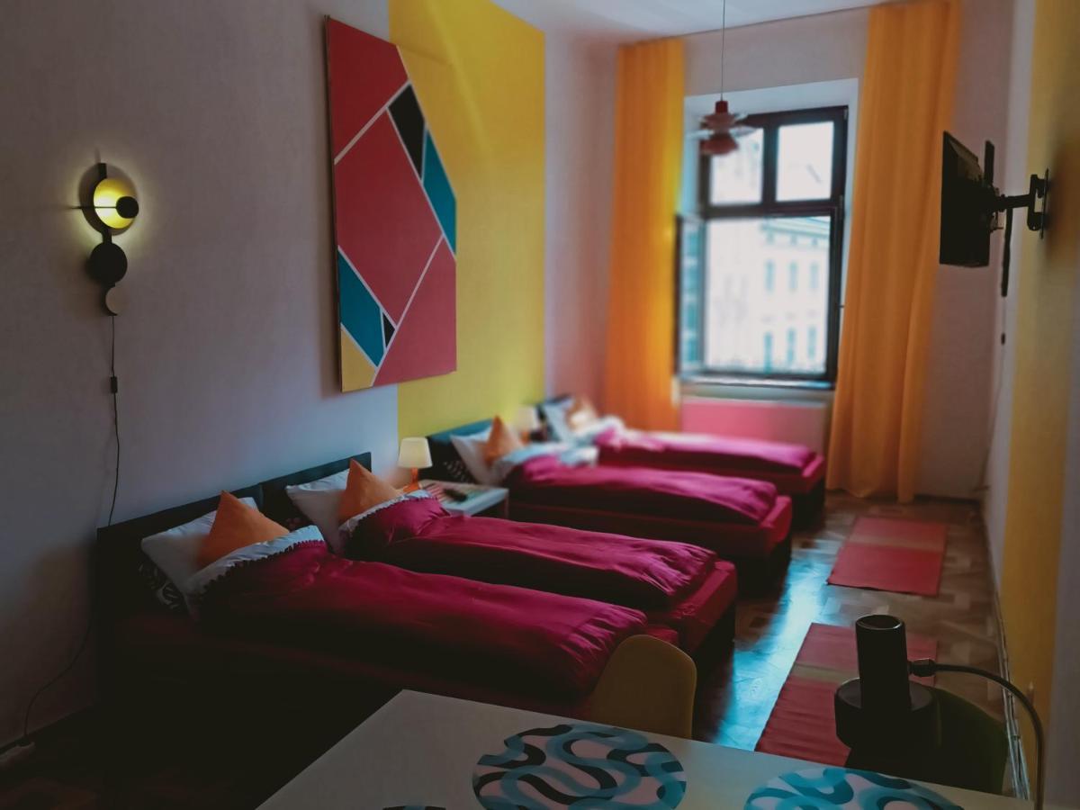 View To The Cracow Basic Apartment Krakow Exterior photo