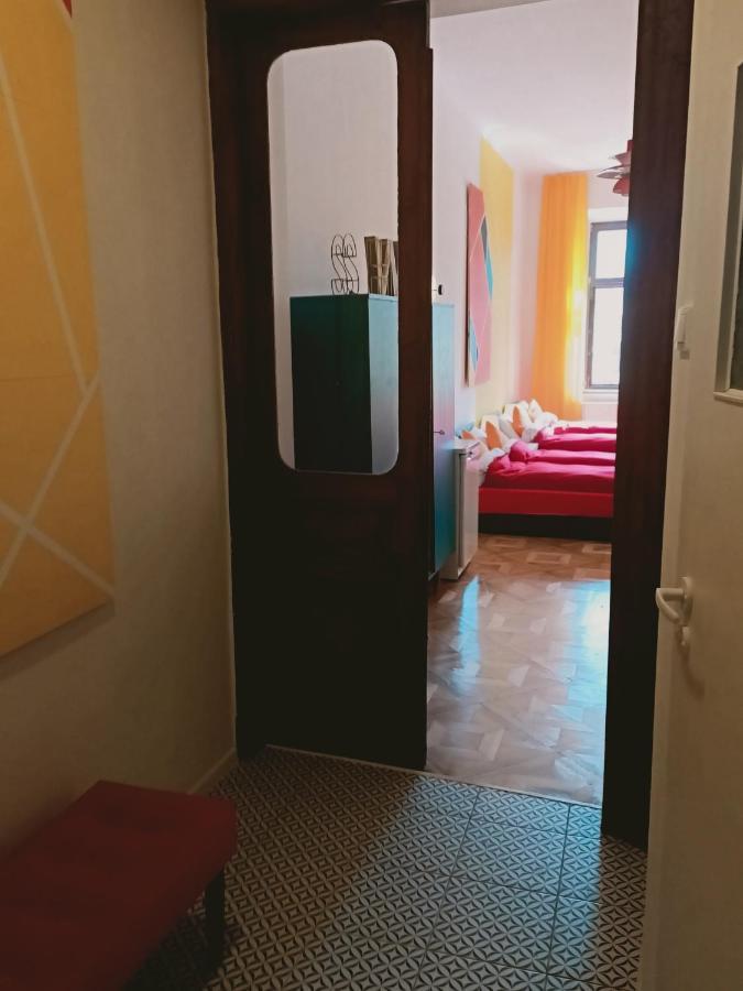 View To The Cracow Basic Apartment Krakow Exterior photo